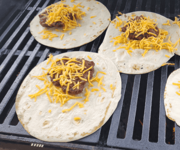 easy smash burger tacos with pico de gallo